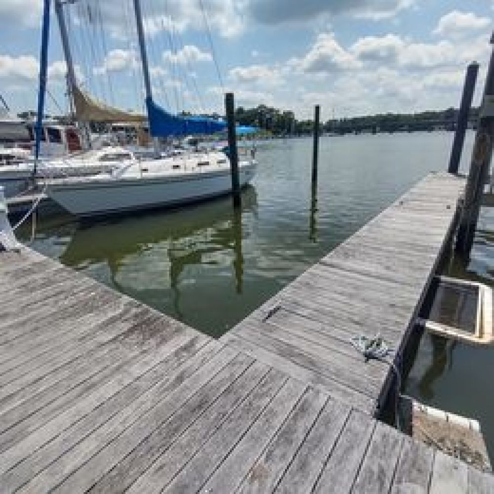 Wet Slip in Saluda, Virginia